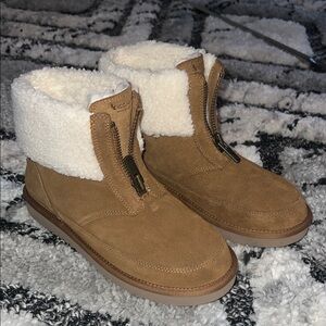 Koolaburra by UGG Tan Suede Boots